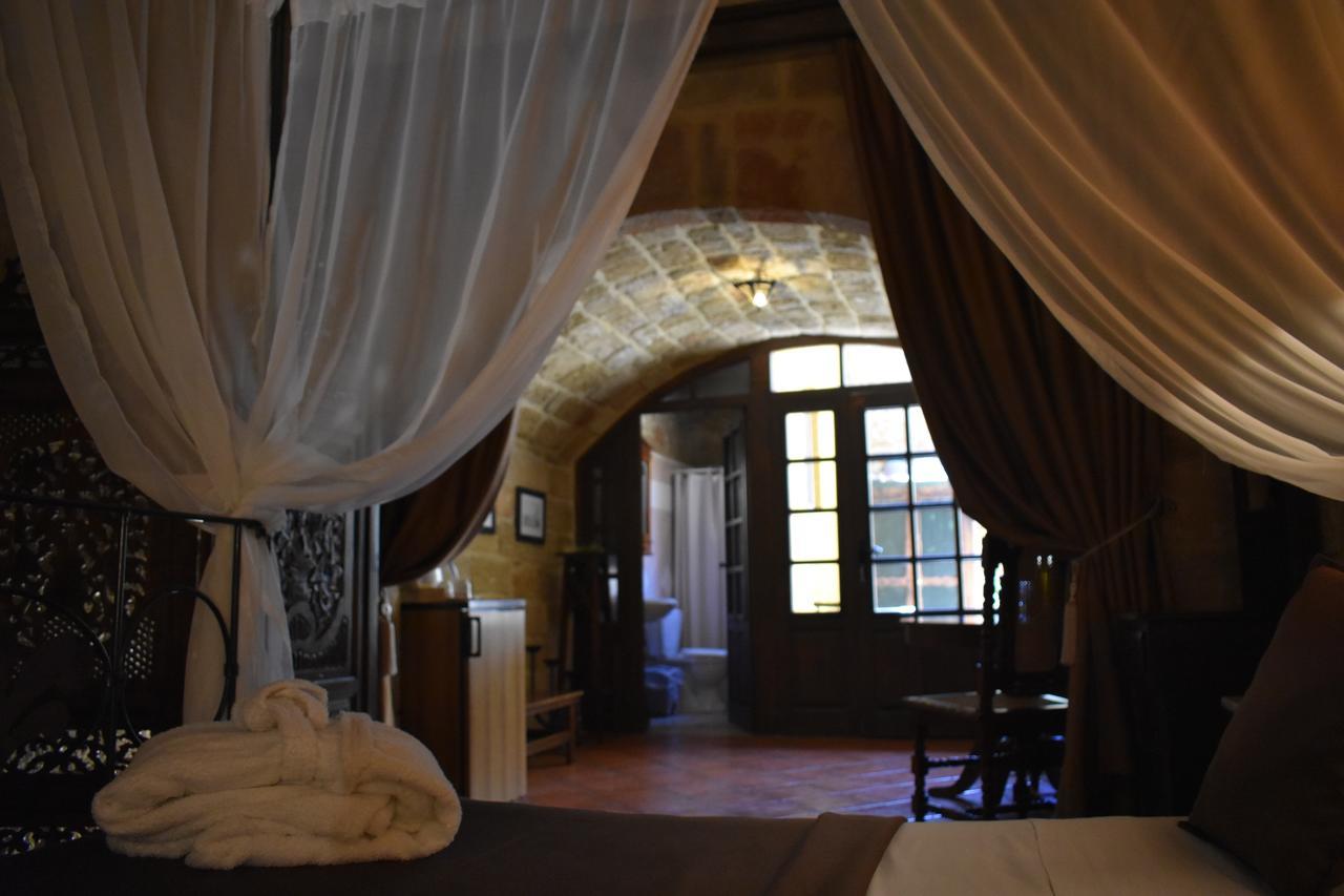 S.nikolis' Historic Boutique Отель 4*