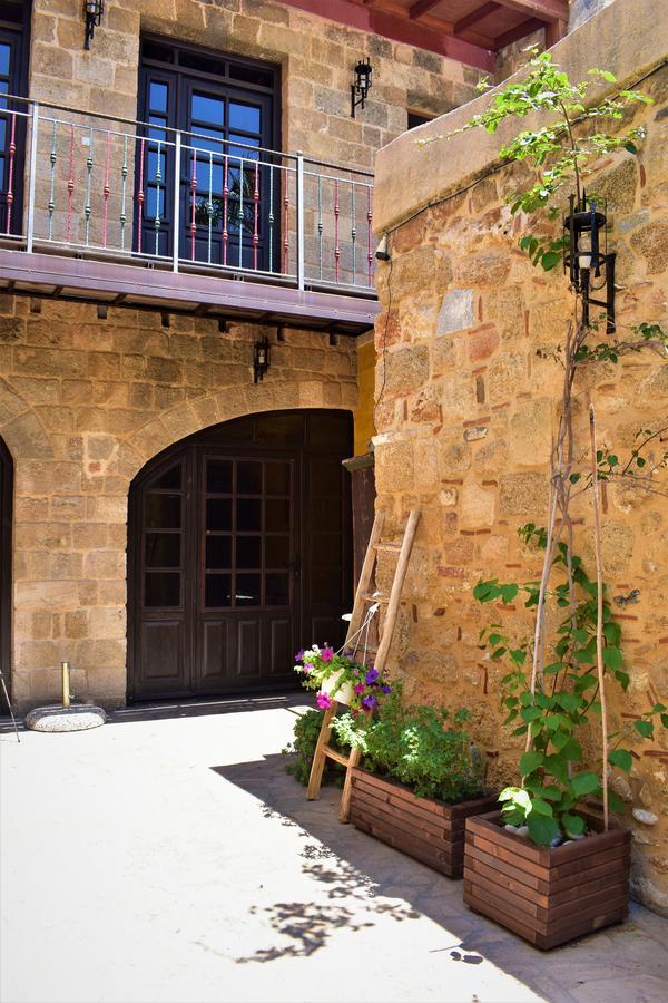 S.nikolis' Historic Boutique Отель