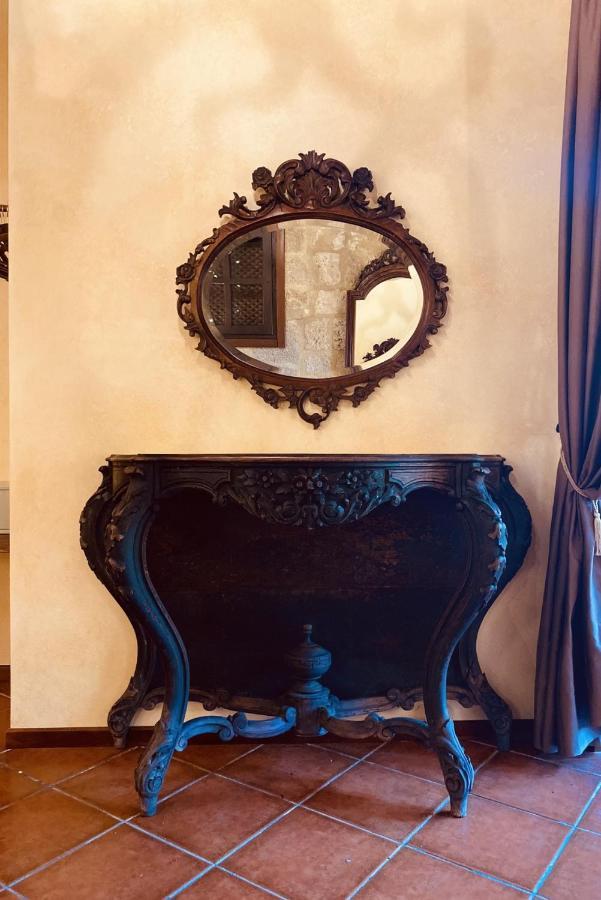 S.nikolis' Historic Boutique Hotel