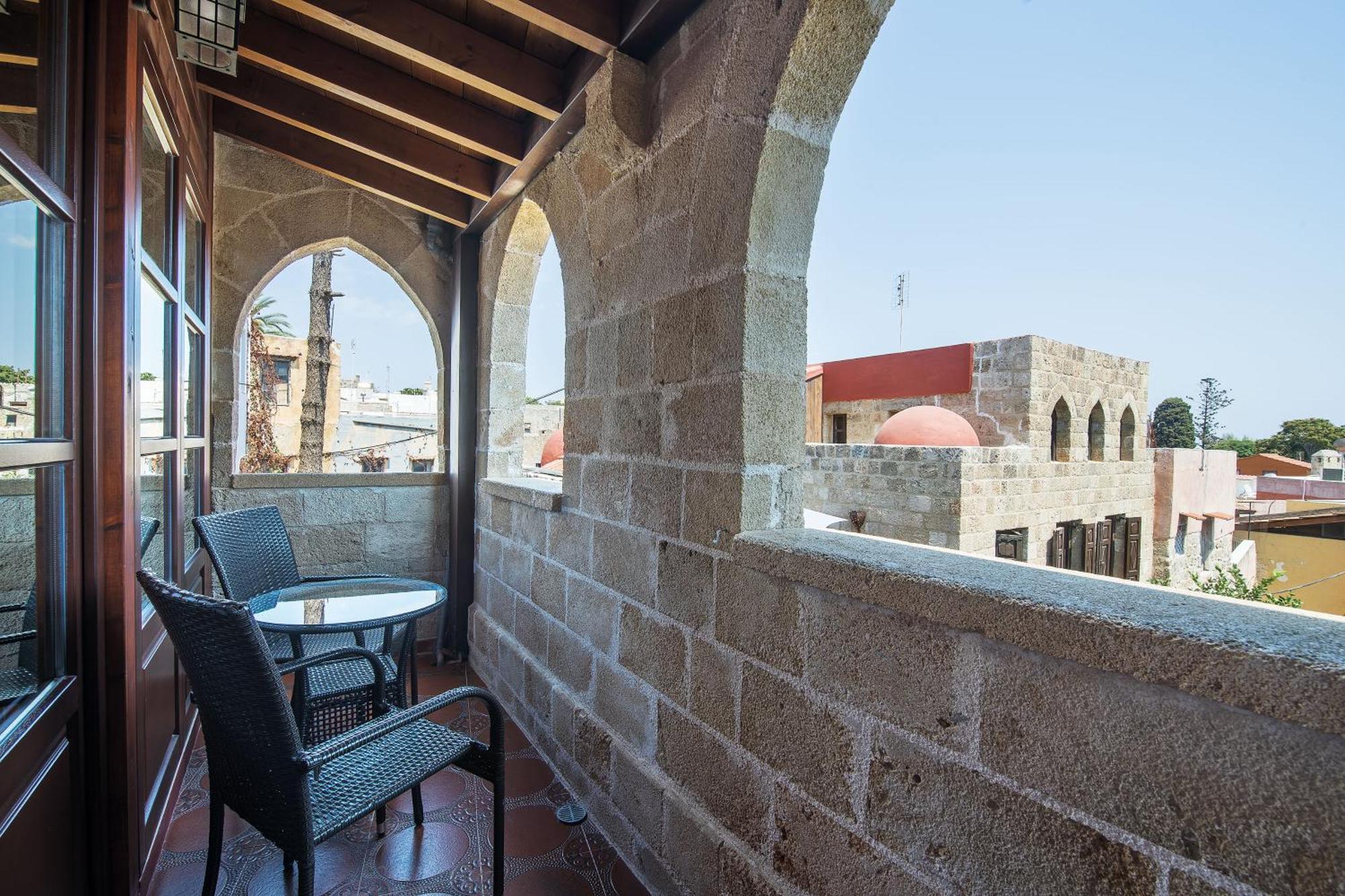 S.nikolis' Historic Boutique Hotel