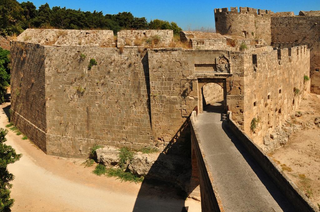 S.nikolis' Historic Boutique Hotel 4*